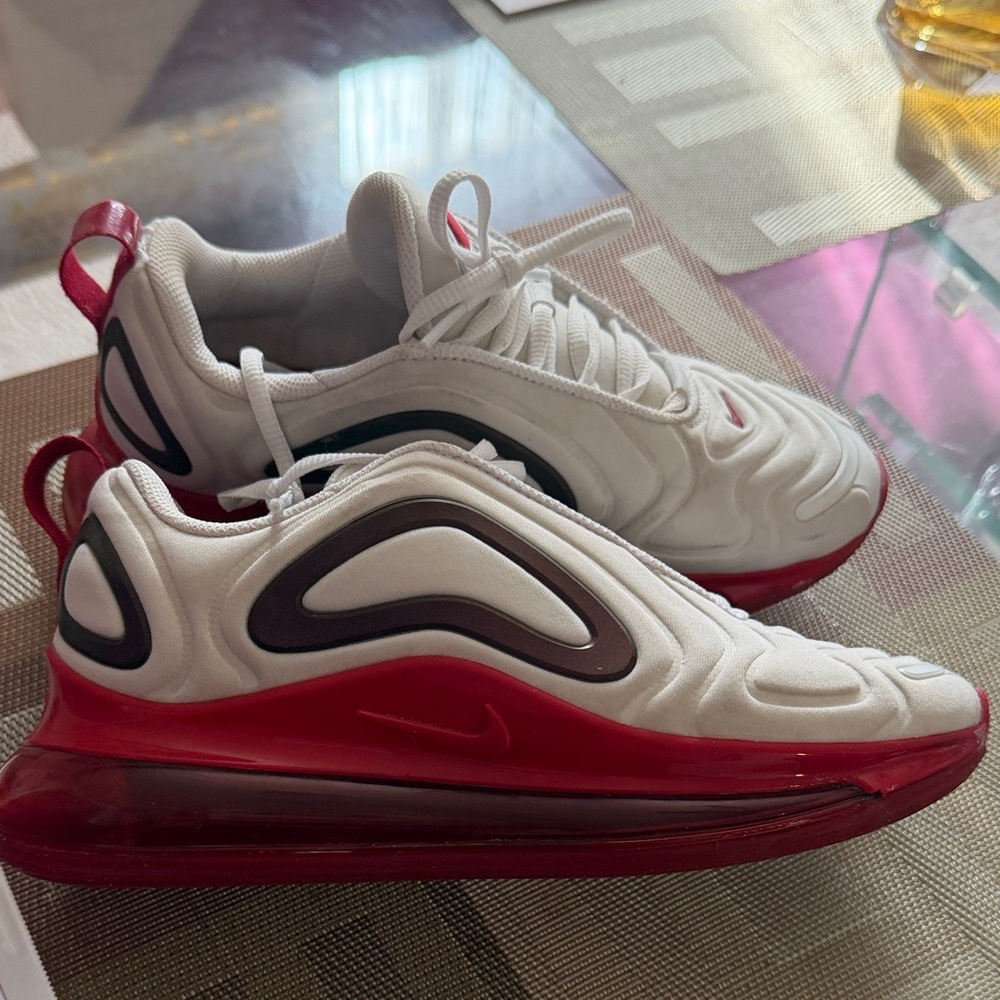 Nike air max 720 women size 5-5 good condition red and white